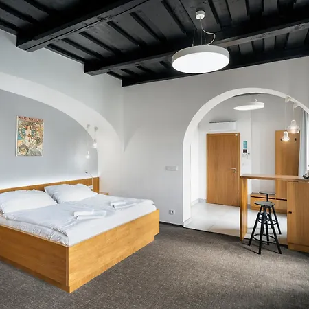 Apartment Fancy By Castle Prague